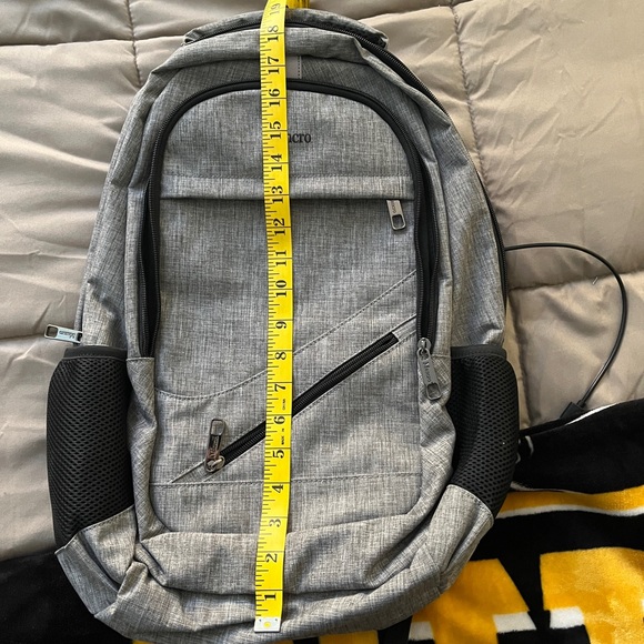 Mancro Laptop/bookbag - Picture 14 of 17